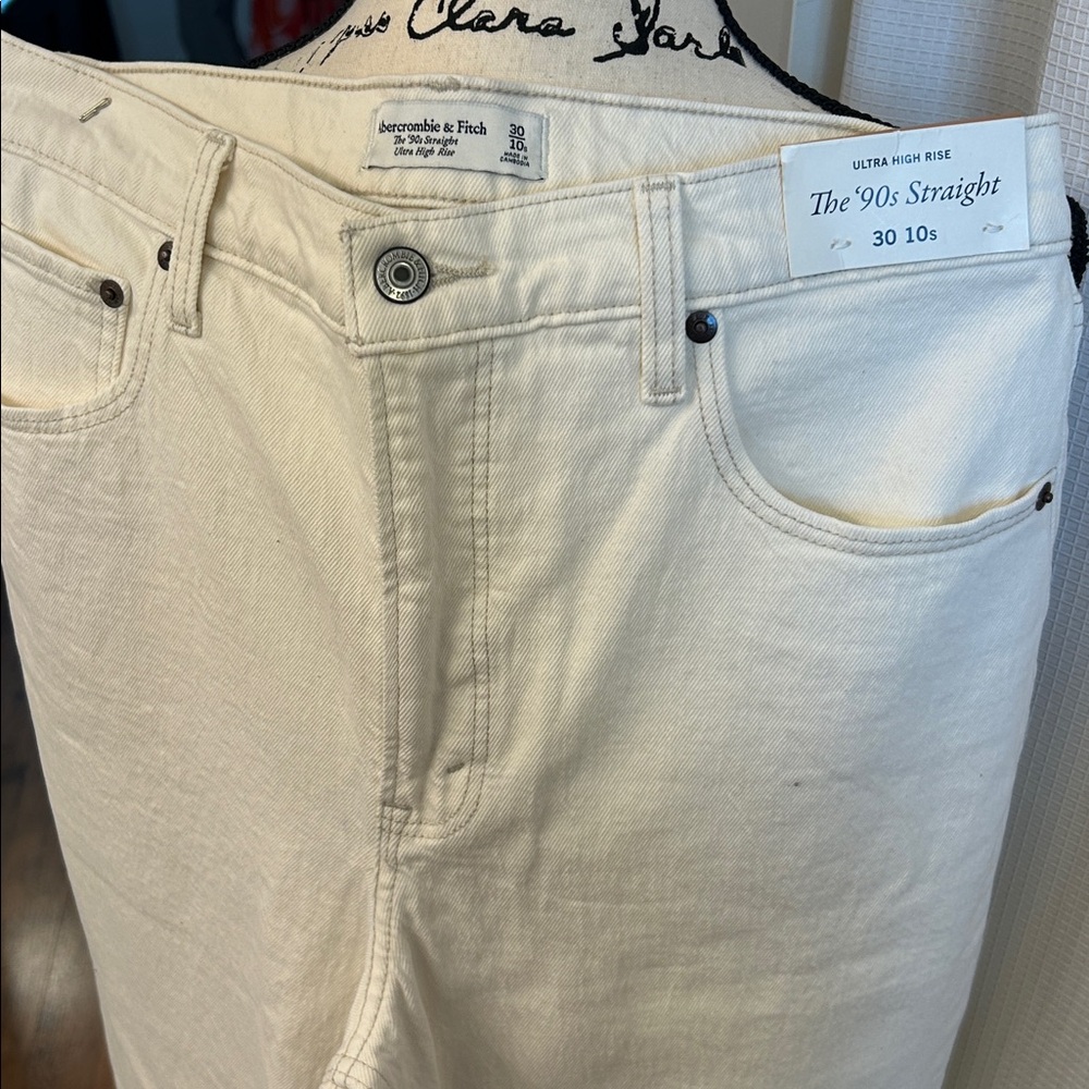 Abercrombie & Fitch WhiteDenim Jeans, 30 10S Ultra High Rise NWT 90’s Straight - Picture 3 of 7